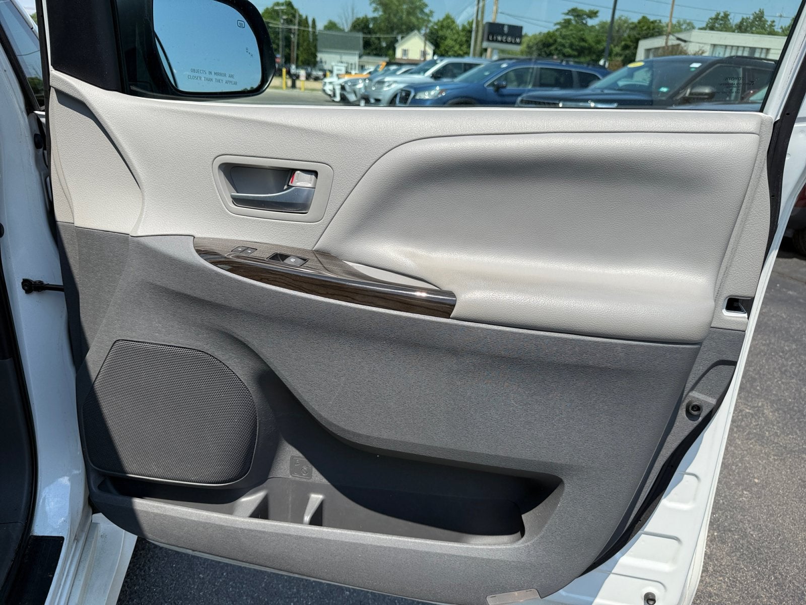 2020 Toyota Sienna XLE