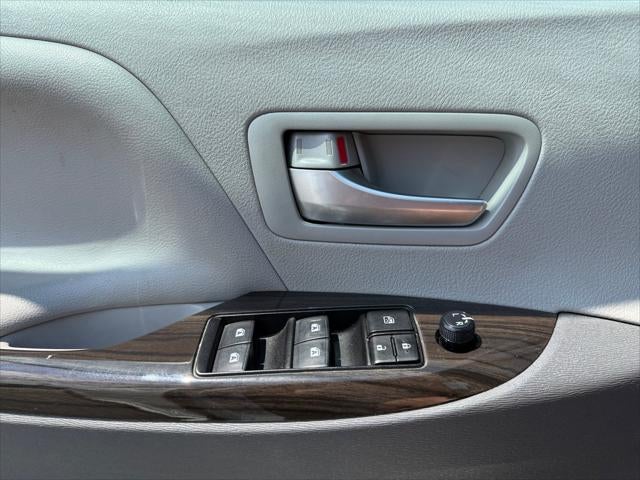 2020 Toyota Sienna XLE