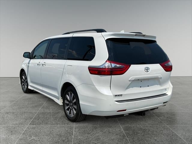2020 Toyota Sienna XLE