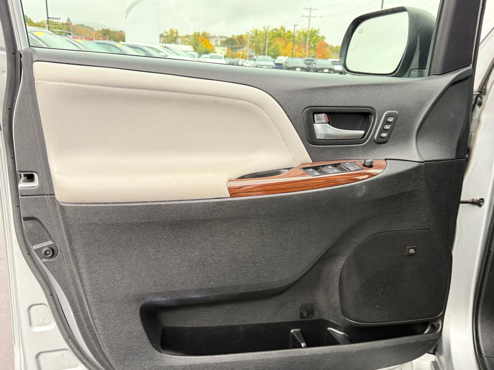 2020 Toyota Sienna Limited Premium