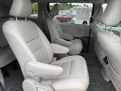 2020 Toyota Sienna XLE
