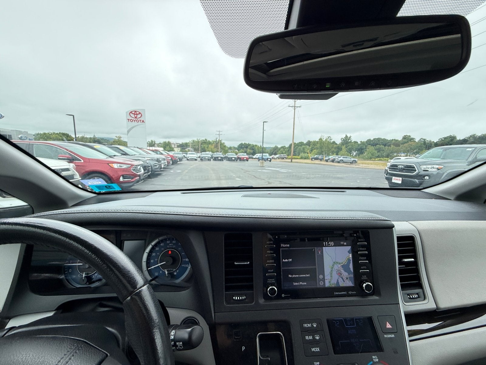 2020 Toyota Sienna XLE