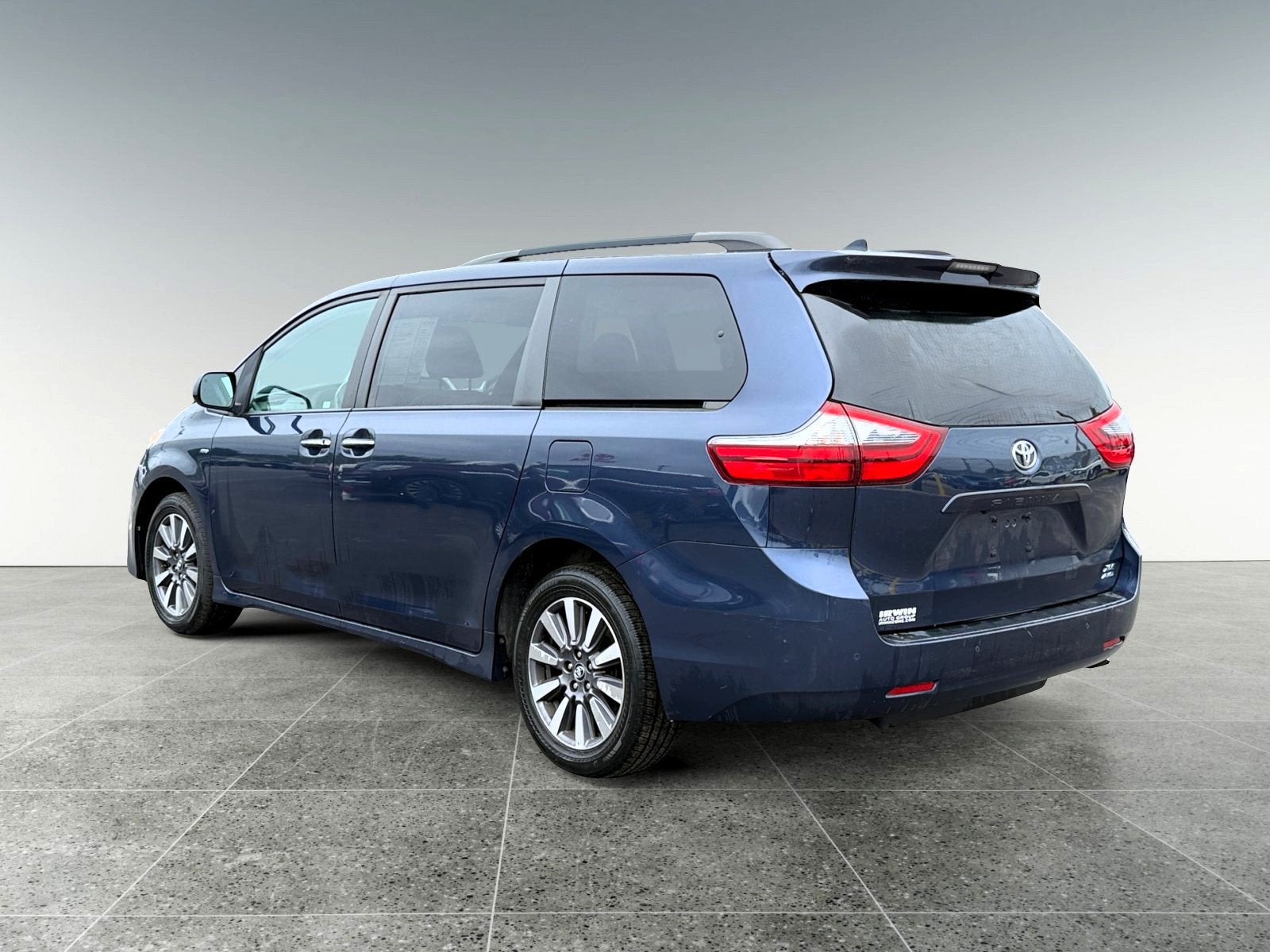 2020 Toyota Sienna XLE