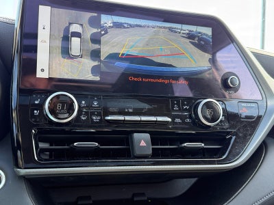 2025 Toyota Highlander Hybrid Platinum
