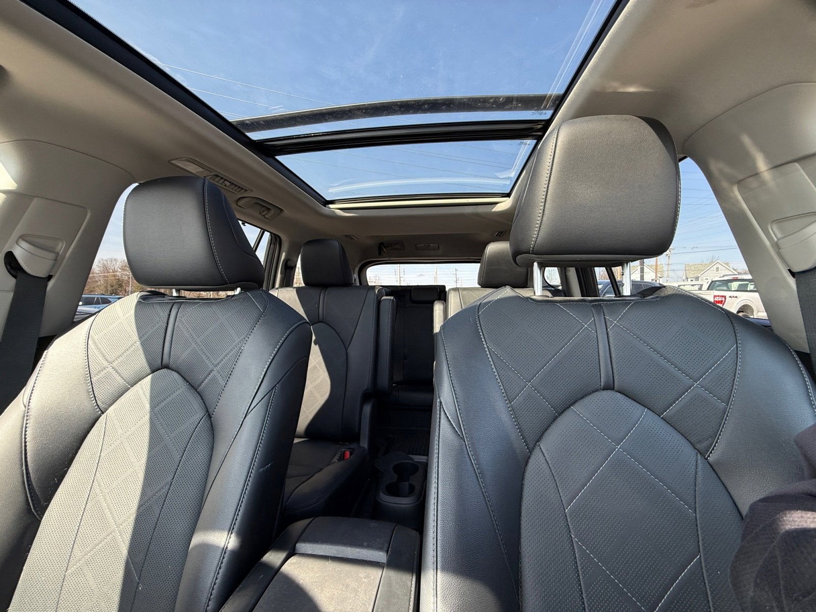 2025 Toyota Highlander Hybrid Platinum