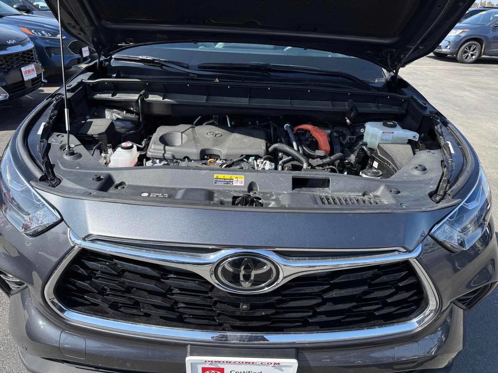 2025 Toyota Highlander Hybrid Platinum