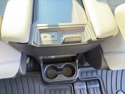 2025 Toyota Sienna XLE