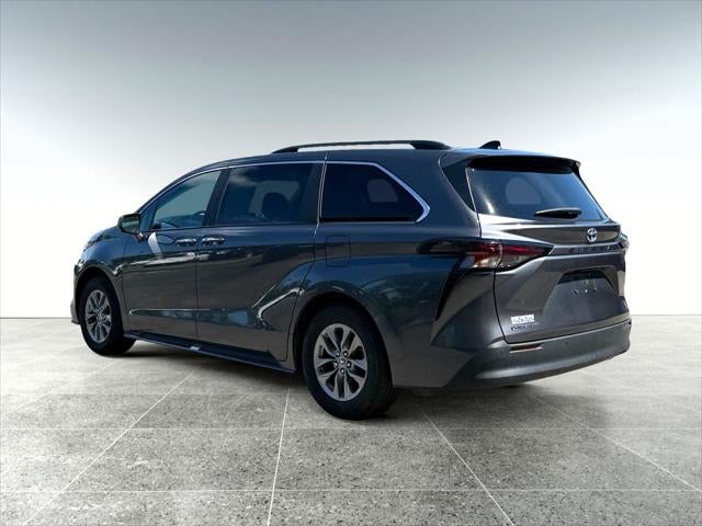 2025 Toyota Sienna XLE