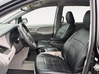 2020 Toyota Sienna LE