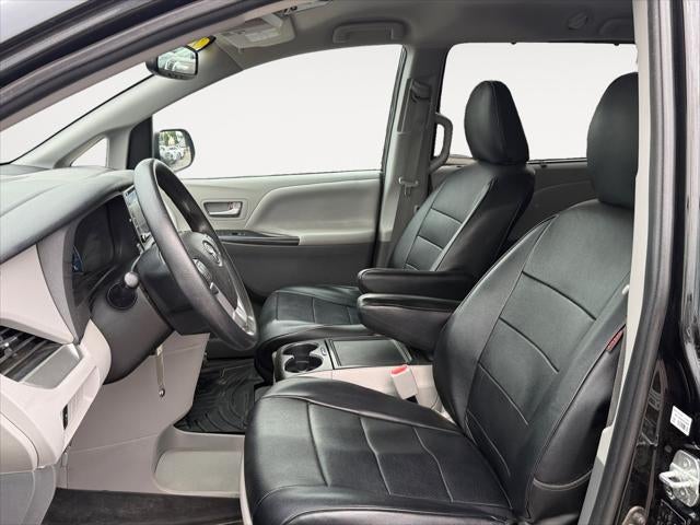 2020 Toyota Sienna LE