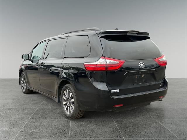 2020 Toyota Sienna LE