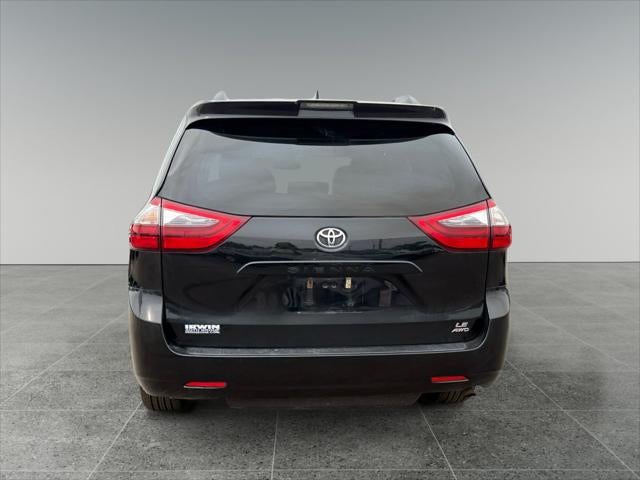 2020 Toyota Sienna LE