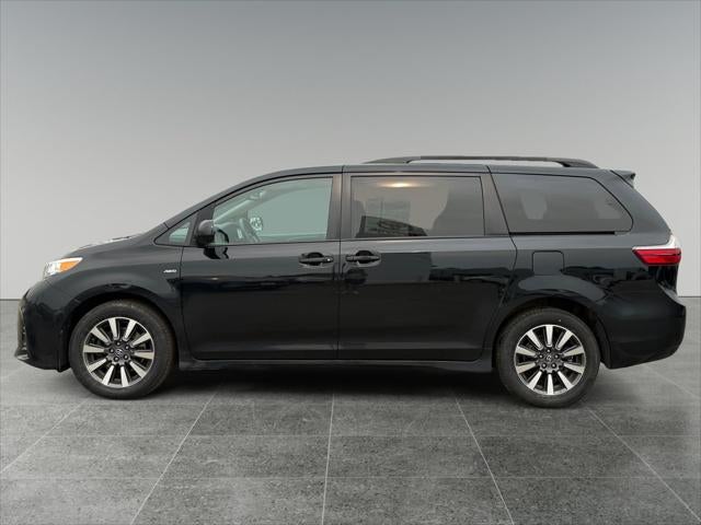 2020 Toyota Sienna LE