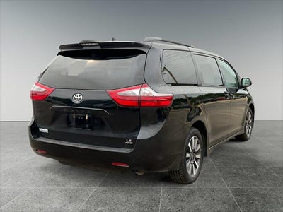 2020 Toyota Sienna LE