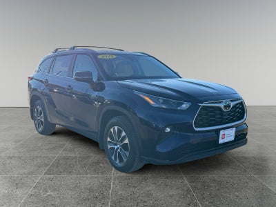 2023 Toyota Highlander Base