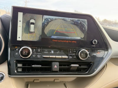 2023 Toyota Highlander Platinum