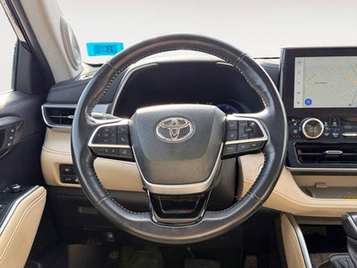 2023 Toyota Highlander Platinum