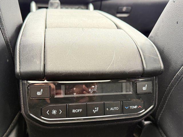 2025 Toyota Highlander Platinum