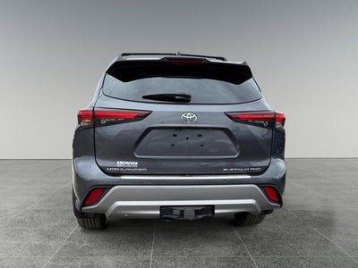 2025 Toyota Highlander Platinum