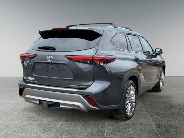 2025 Toyota Highlander Platinum