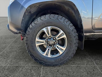 2017 Toyota Tacoma SR