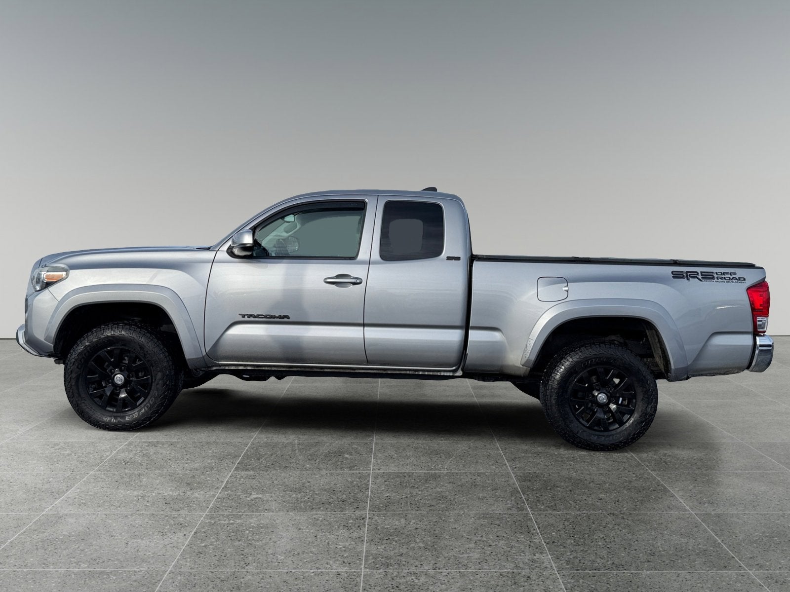 2016 Toyota Tacoma SR5