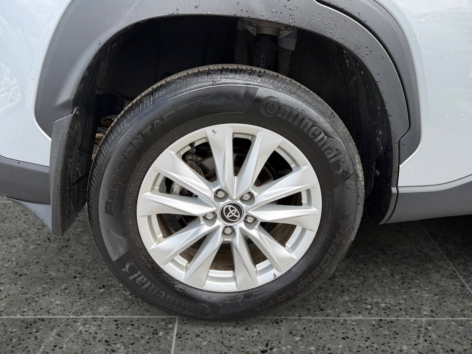 2024 Toyota Corolla Cross LE