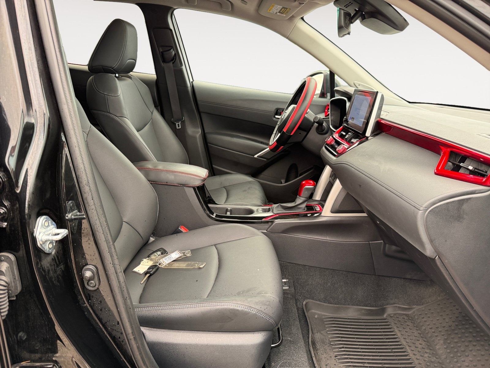 2025 Toyota Corolla Cross XLE
