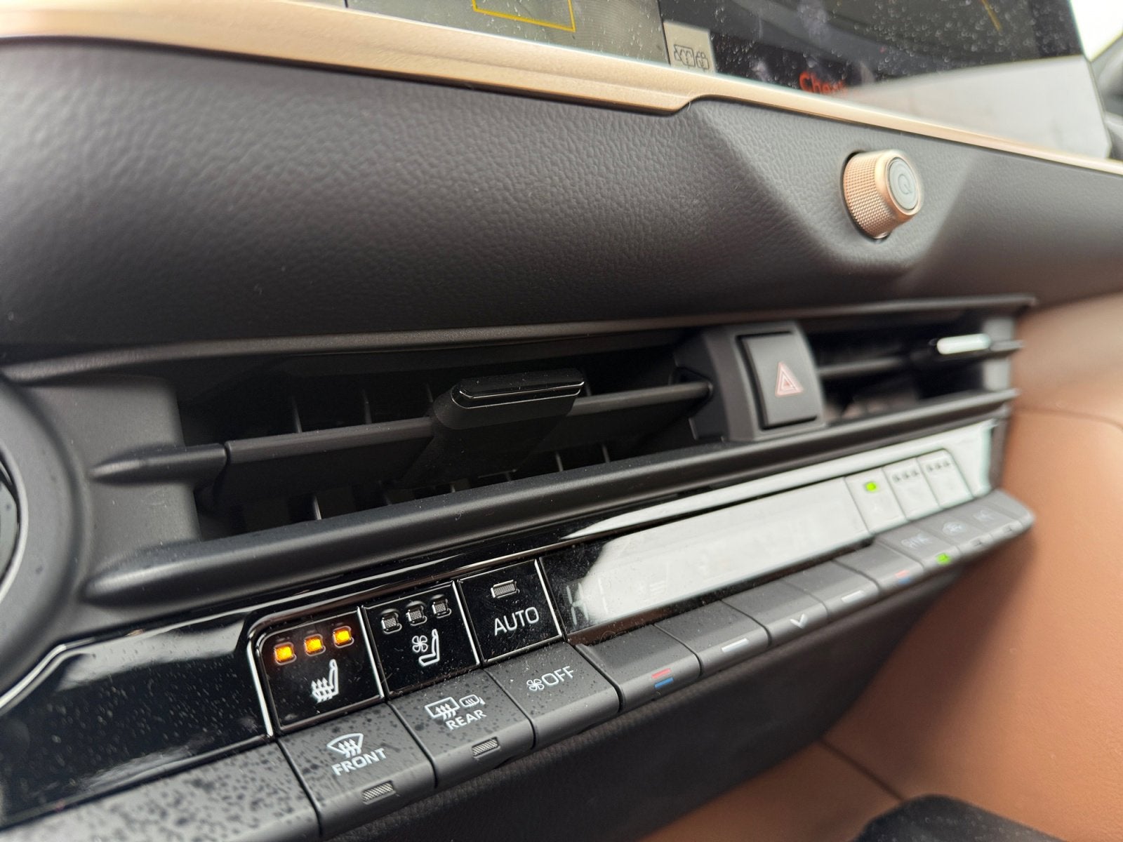 2025 Toyota Crown Signia Limited