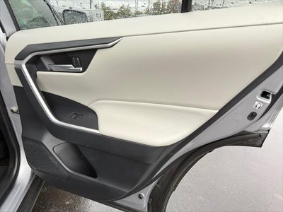 2019 Toyota RAV4 Hybrid XLE