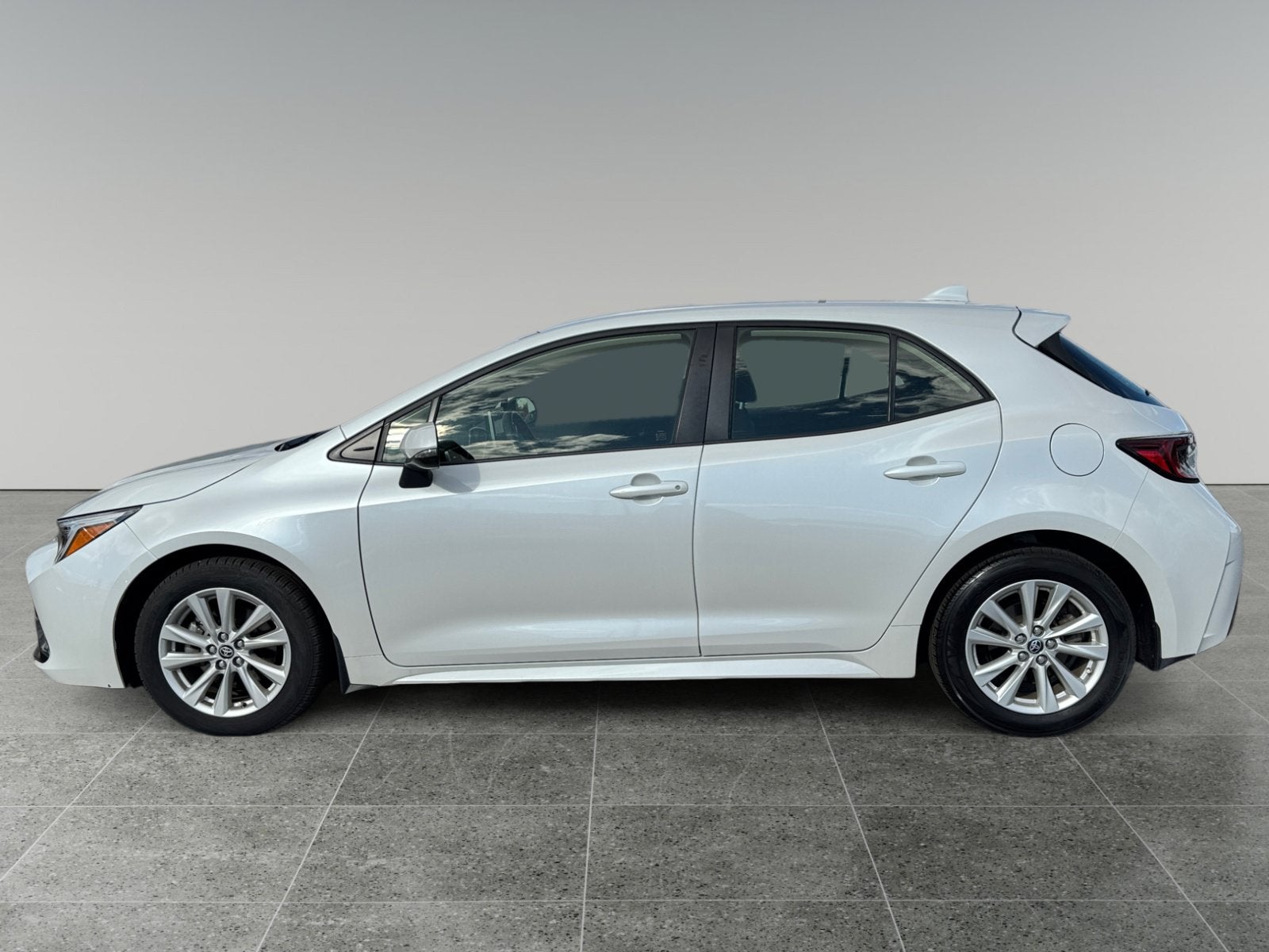 2025 Toyota Corolla Hatchback SE