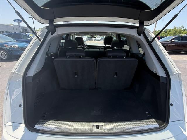 2022 Audi Q7 Premium Plus