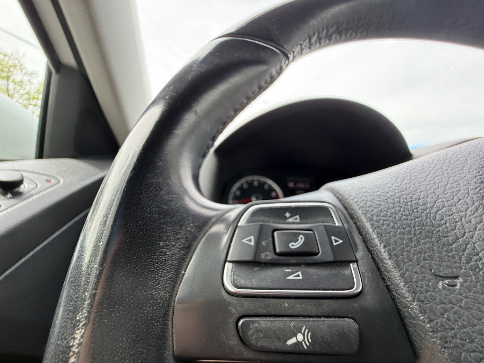 2015 Volkswagen Tiguan S