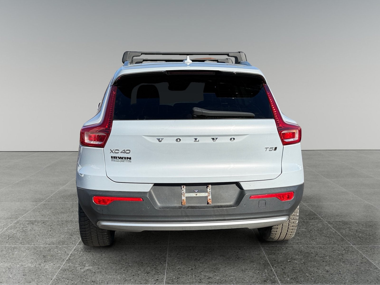 2022 Volvo XC40 Momentum