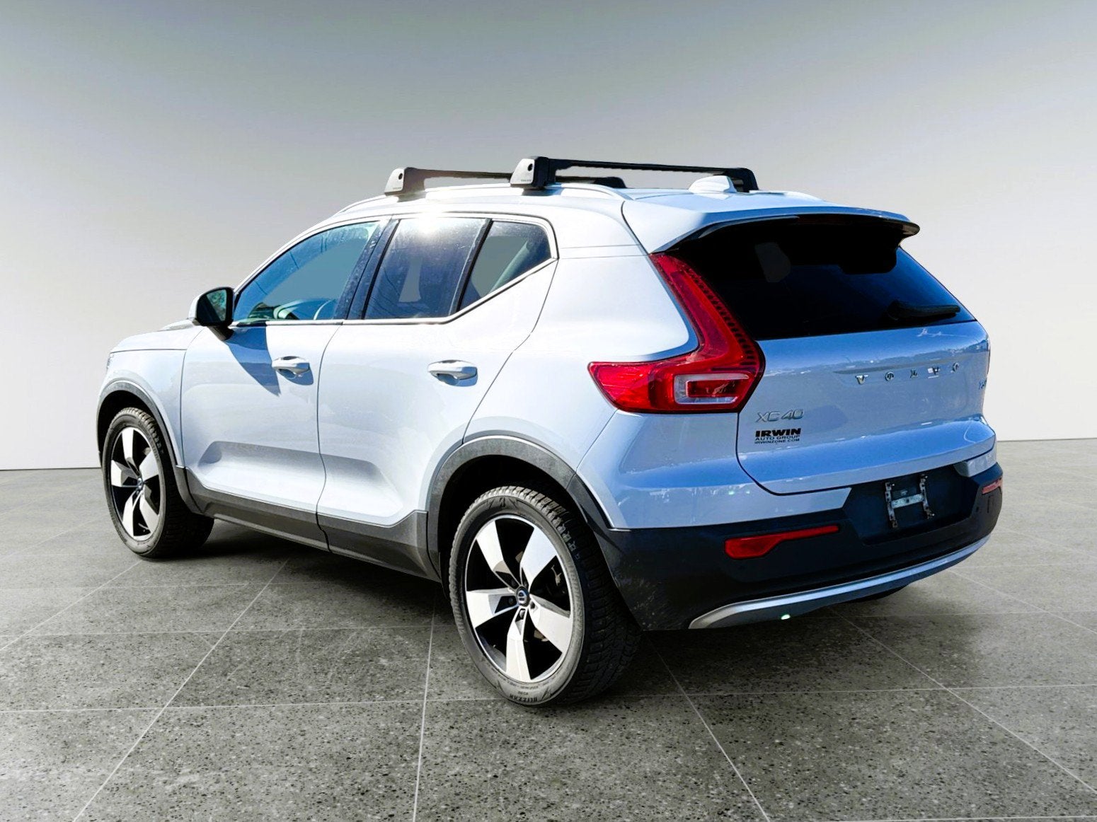 2022 Volvo XC40 Momentum