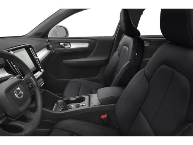 2020 Volvo XC40 Momentum