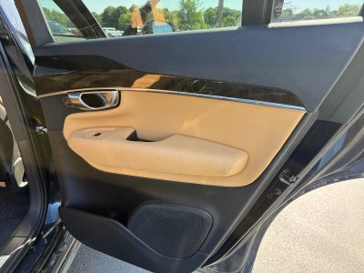 2018 Volvo XC90 Momentum