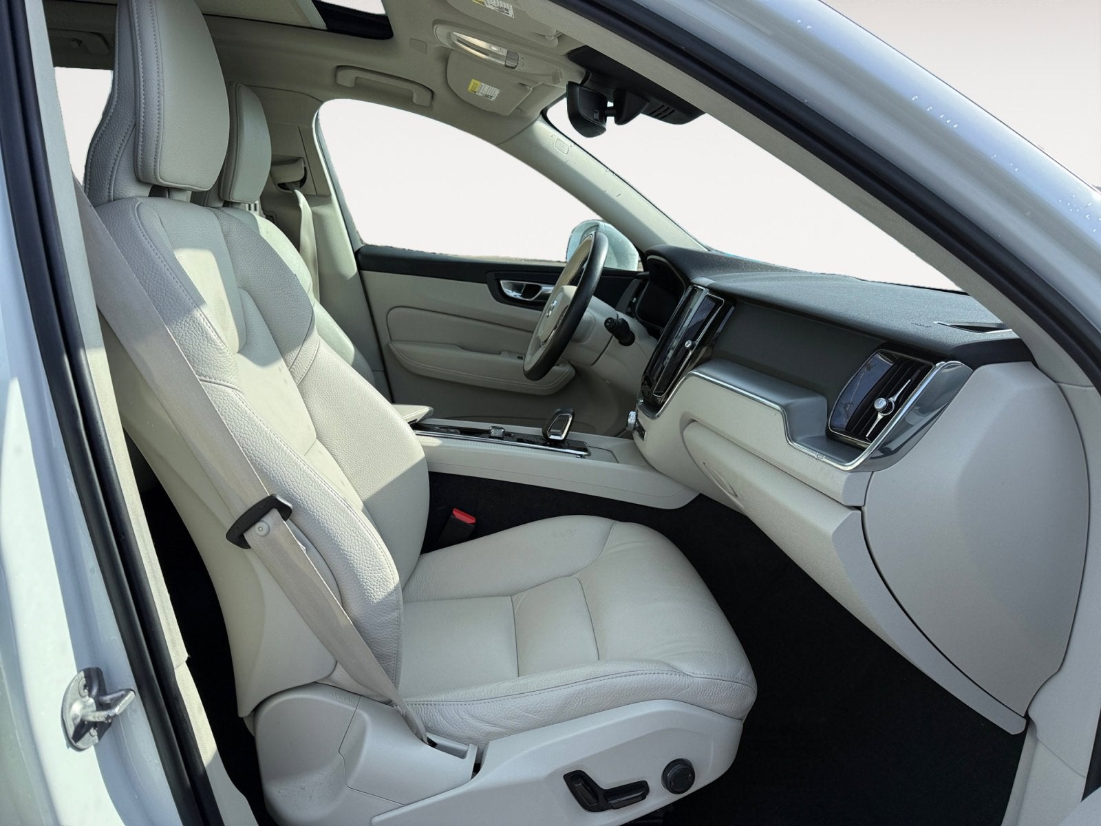 2023 Volvo XC60 Core