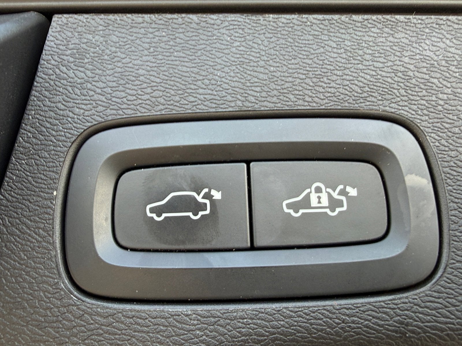 2023 Volvo XC60 Core