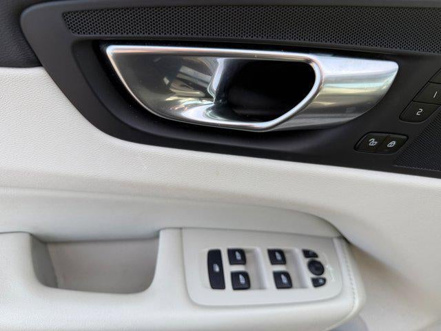 2023 Volvo XC60 Core