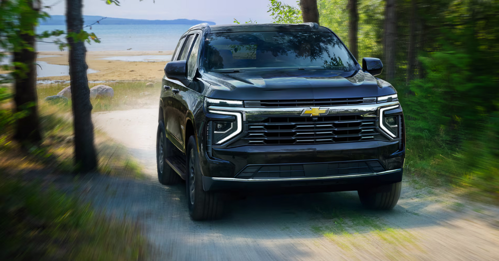 2026 Chevrolet Tahoe vs Ford Expedition: Breaking Down Space, Power & Comfort - Tahoe